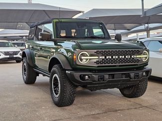 Used 2022 Ford Bronco Badlands w/ Sasquatch Package AWD/4WD video 3