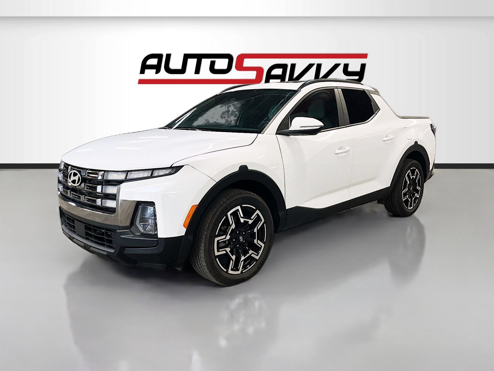 Used 2025 Hyundai Santa Cruz Limited AWD/4WD image 3
