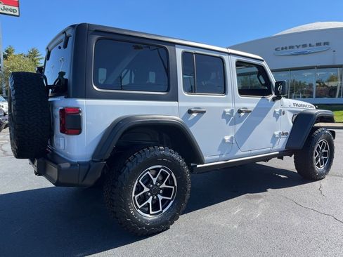 Used 2024 Jeep Wrangler Unlimited Rubicon image 15