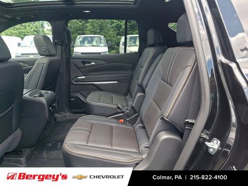 New 2026 Chevrolet Traverse High Country w/ LPO, Floor Liner Package AWD/4WD image 7
