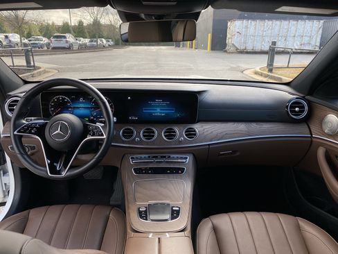 Used 2022 Mercedes-Benz E 450 E 450 w/ Driver Assistance Package image 88