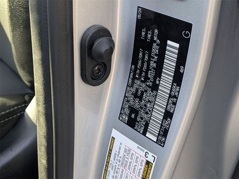 Used 2024 Toyota 4Runner SR5 Premium image 31