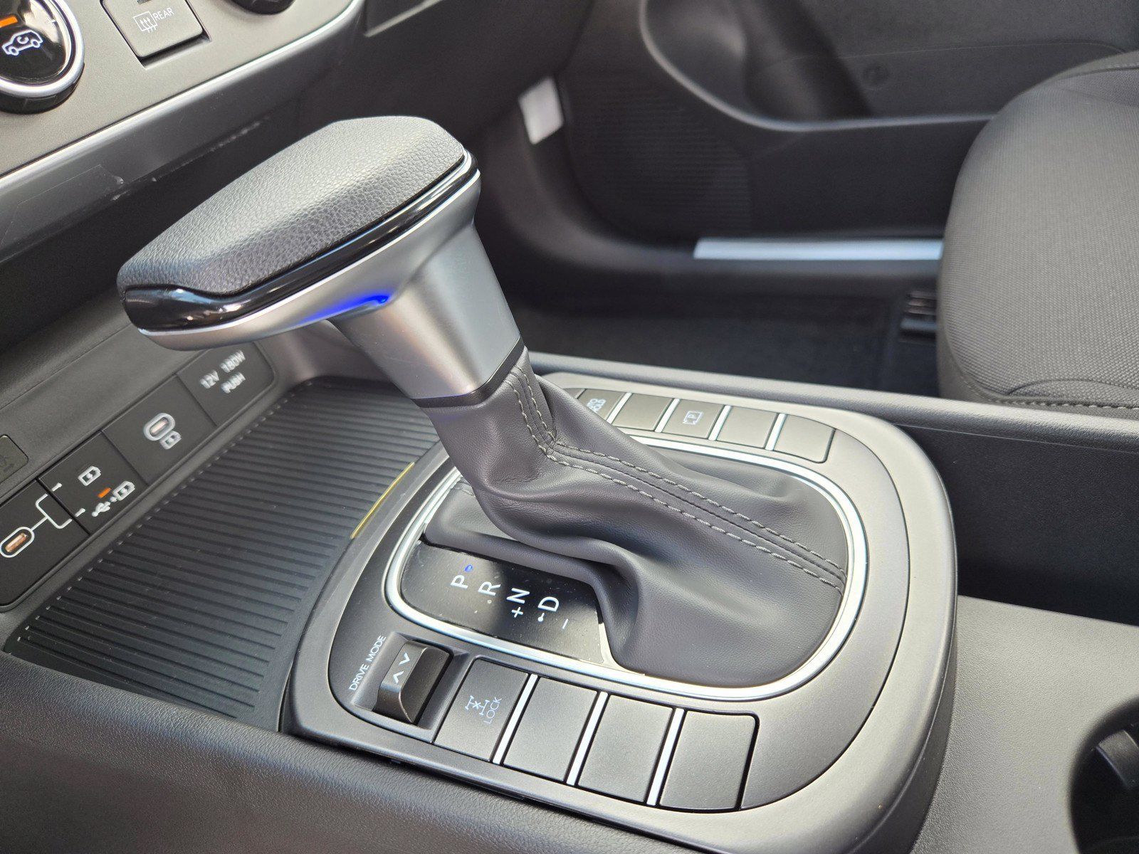 New 2027 Hyundai Kona SE AWD/4WD image 17