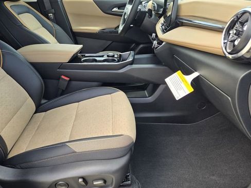 New 2026 Chevrolet Equinox ACTIV w/ Convenience Package III FWD image 10