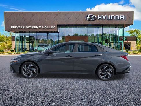 Certified 2024 Hyundai Elantra SEL w/ Convenience Package image 7