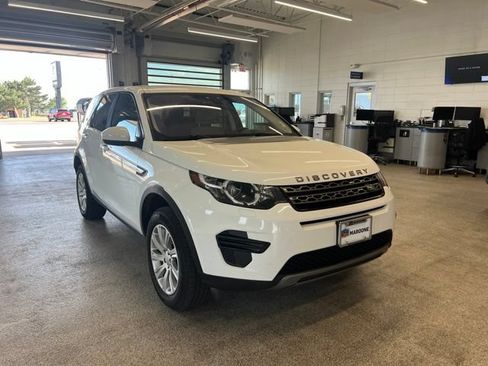 Used 2019 Land Rover Discovery Sport SE AWD/4WD image 3