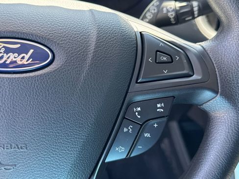 Used 2021 Ford Edge SE w/ Cargo Accessory Package image 25