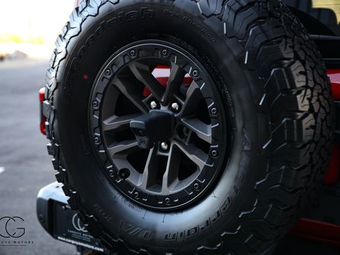 Used 2025 Jeep Wrangler Unlimited Rubicon 392 image 17