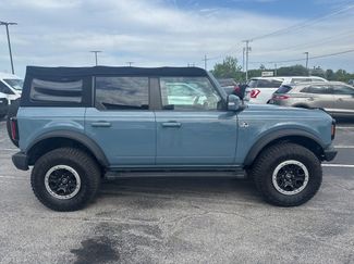 Used 2022 Ford Bronco Outer Banks w/ Sasquatch Package AWD/4WD video 2