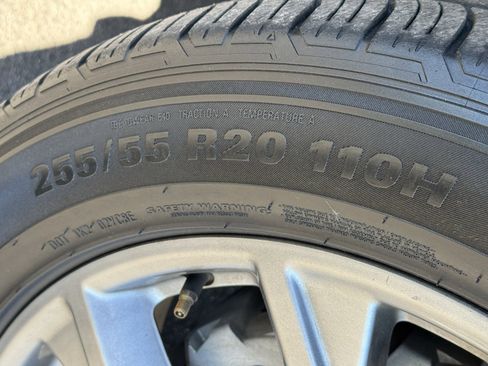 Used 2022 Ford Explorer Limited image 10