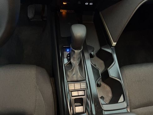 Used 2025 Toyota Camry LE image 39