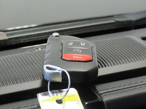 Used 2024 Jeep Wrangler Sahara image 19