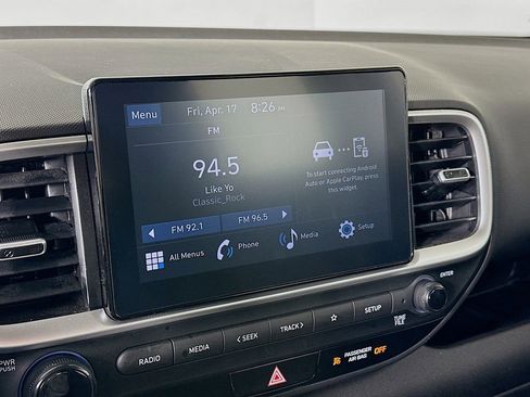 Used 2025 Hyundai Venue SEL FWD image 20
