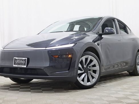 Used 2026 Tesla Model Y Long Range image 7