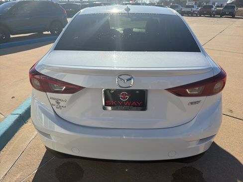 Used 2018 MAZDA MAZDA3 Grand Touring image 15