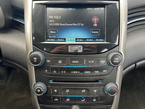 Used 2014 Chevrolet Malibu LT image 13