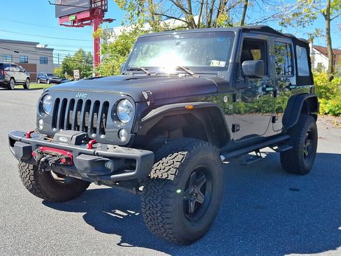 Used 2016 Jeep Wrangler Unlimited Rubicon image 3