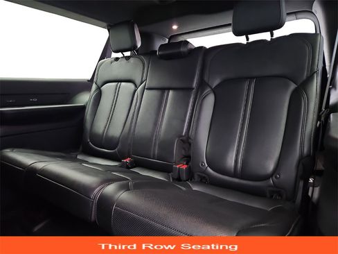 Used 2023 Jeep Wagoneer L Series II image 25