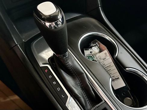 Used 2019 Chevrolet Equinox LT image 17