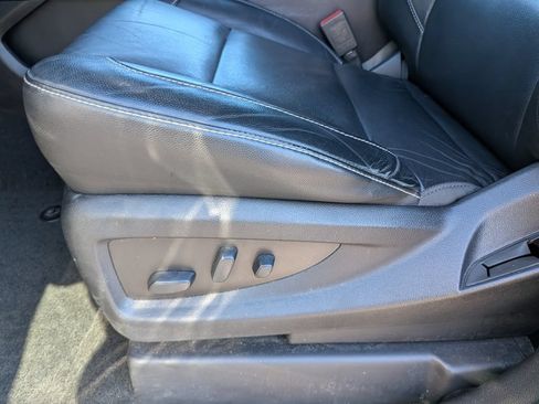 Used 2018 Chevrolet Tahoe LT AWD/4WD image 28