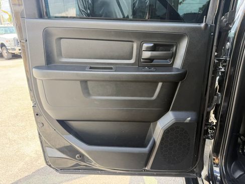 Used 2022 RAM 2500 Tradesman w/ Chrome Appearance Group image 15