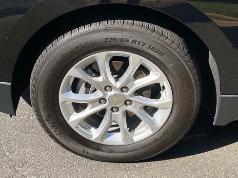 Used 2019 Chevrolet Equinox LT w/ LPO, Cargo Package FWD image 6