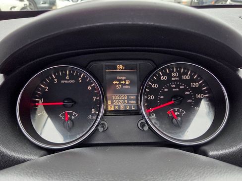 Used 2015 Nissan Rogue S w/ Convenience Package FWD image 9