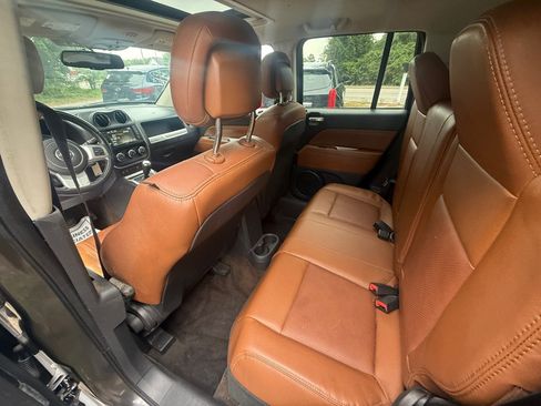 Used 2014 Jeep Compass Limited w/ Sun/Sound Group AWD/4WD image 13