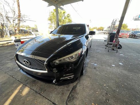 Used 2016 INFINITI Q50 3.0t Premium w/ Driver Assistance Package RWD image 2