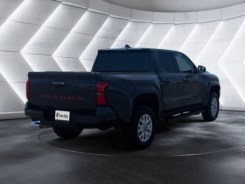 Used 2024 Toyota Tacoma SR5 RWD image 5