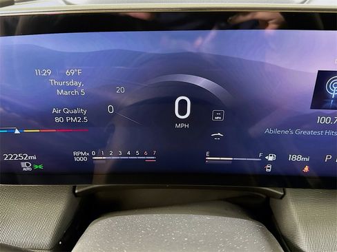 Used 2025 Buick Enclave Preferred image 10