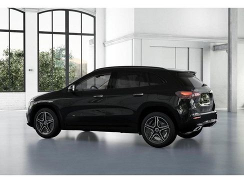 Used 2026 Mercedes-Benz GLA 250 4MATIC image 32