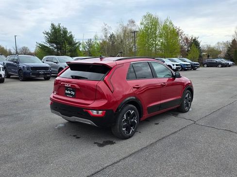 New 2026 Kia Niro Wind FWD image 7