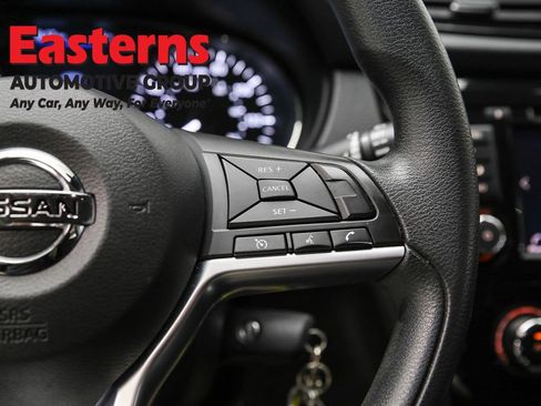 Used 2021 Nissan Rogue Sport S image 16