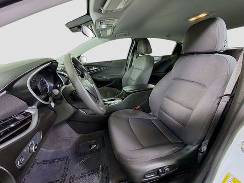 Used 2024 Chevrolet Malibu LT image 11