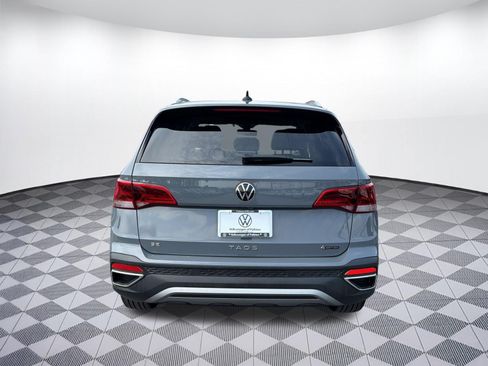 Certified 2022 Volkswagen Taos SE AWD/4WD image 10