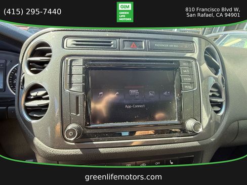 Used 2017 Volkswagen Tiguan S FWD image 24