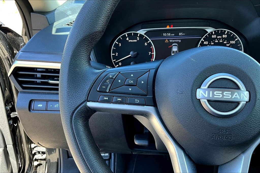 Used 2025 Nissan Altima 2.5 SV FWD image 12