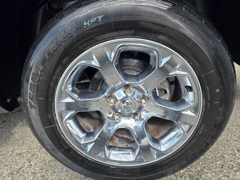 Used 2013 RAM 1500 Laramie w/ Convenience Group AWD/4WD image 10