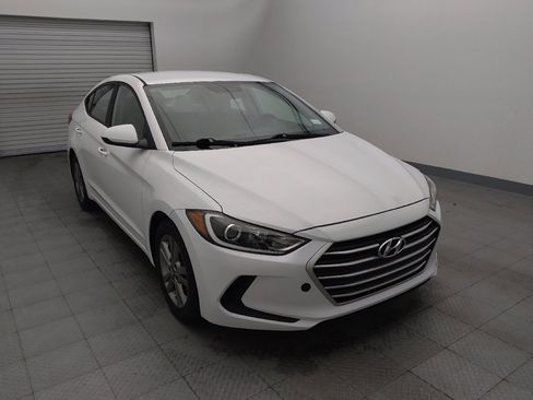 Used 2018 Hyundai Elantra SEL image 14