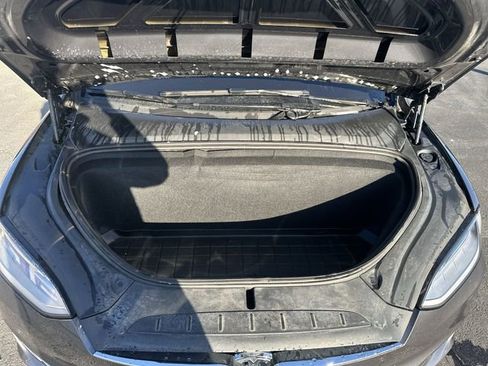 Used 2020 Tesla Model X Long Range image 20