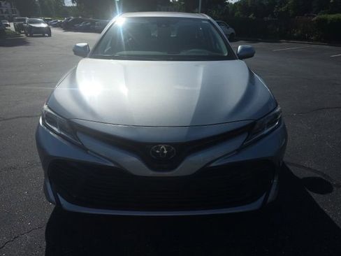 Used 2019 Toyota Camry LE FWD image 2