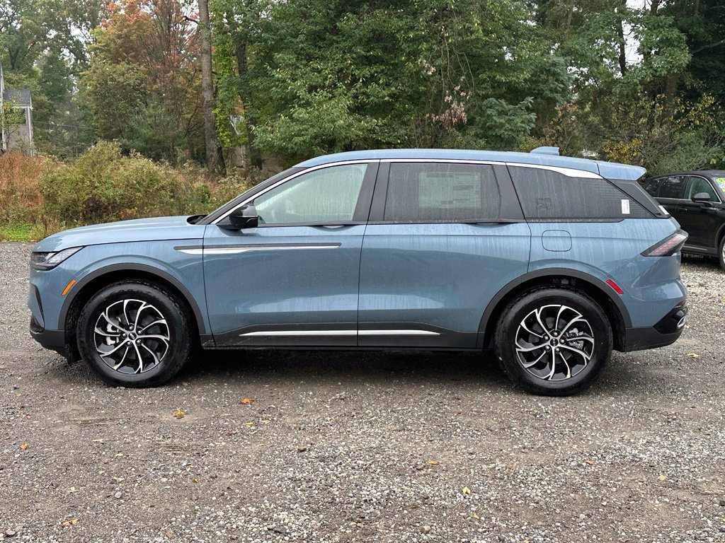 New 2026 Lincoln Nautilus Premier w/ Equipment Group 102A AWD/4WD image 2