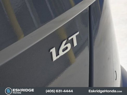 Used 2025 Hyundai Kona Limited FWD image 12