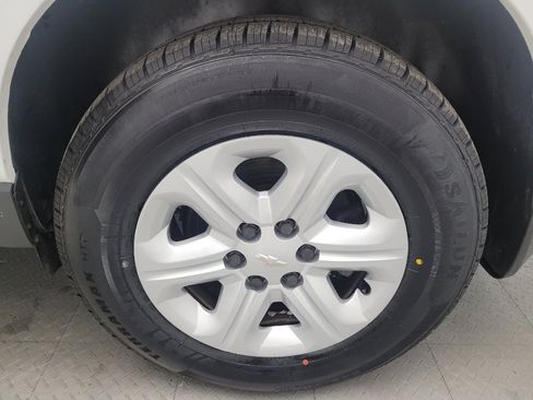 Used 2017 Chevrolet Traverse LS image 31