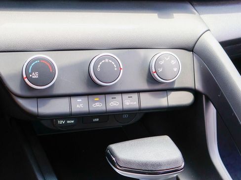 New 2026 Hyundai Elantra SE FWD image 18