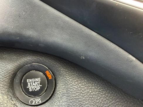 Used 2019 Jeep Cherokee Overland w/ Technology Group image 30