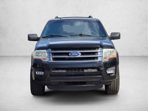 Used 2017 Ford Expedition XLT w/ Equipment Group 202A image 2