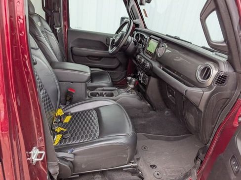 Used 2022 Jeep Gladiator Overland w/ LED Lighting Group image 18