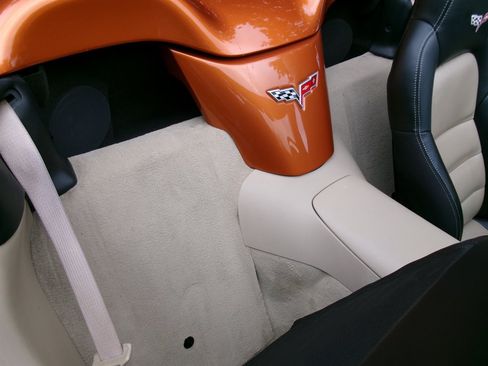 Used 2007 Chevrolet Corvette Convertible w/ Preferred Equipment Group RWD image 24